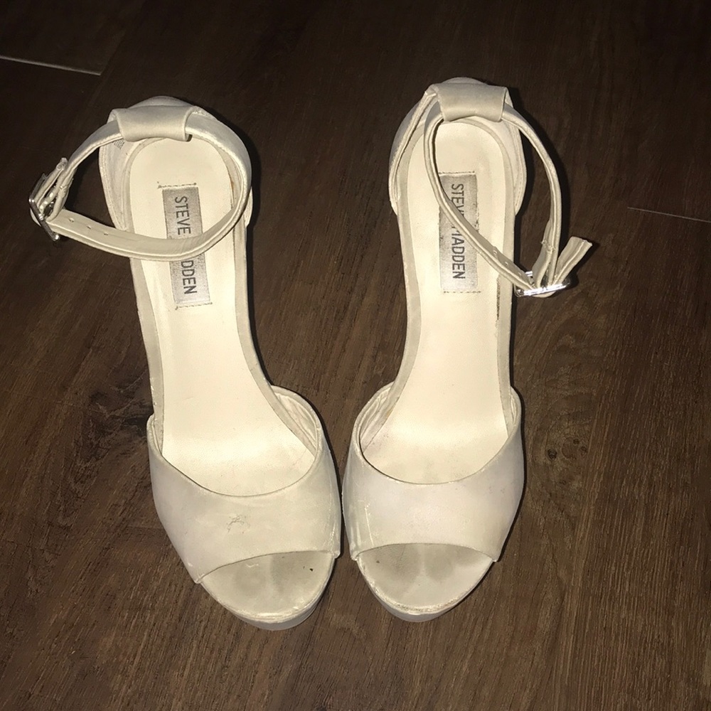 Tan Steve Madden platform heels